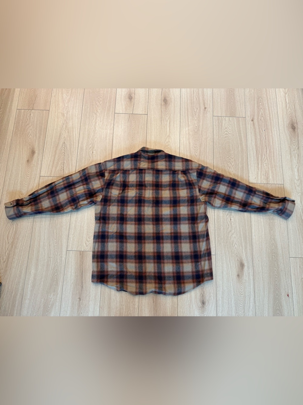 Pendleton 100% Wool Plaid Shirt in Brown & Cream men’s outdoor shirt - Picture 3 of 7